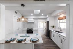 Picture of 5239 Winding Way, Sarasota, FL 34242