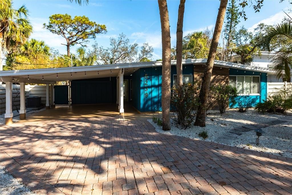 Picture of 5239 Winding Way, Sarasota, FL 34242