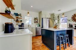 Picture of 1208 E Giddens Avenue, Tampa, FL 33603