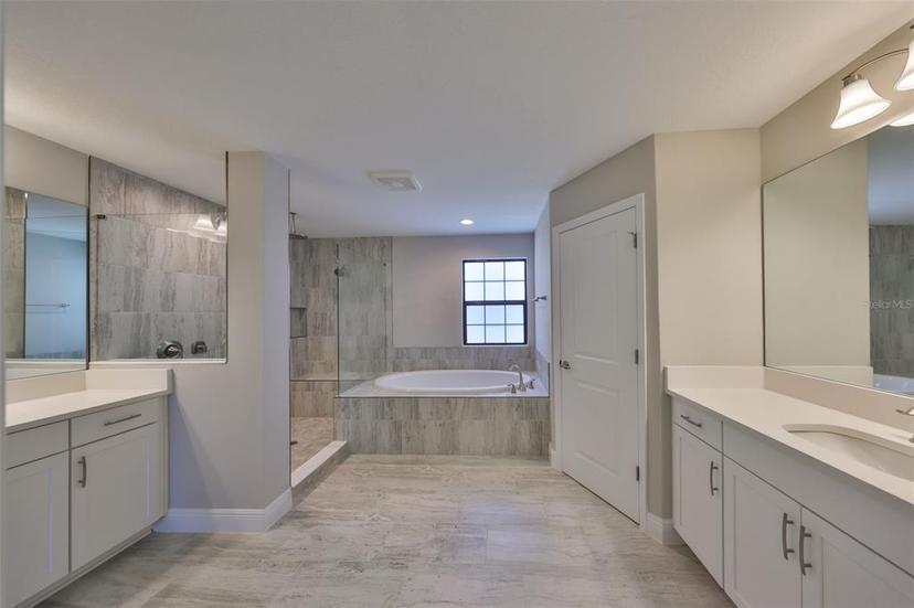 Picture of 12779 Fisherville Way, Riverview FL 33579