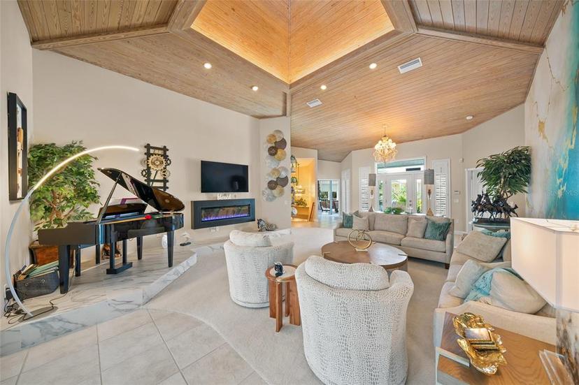 Picture of 746 Eagle Point Drive, Venice FL 34285