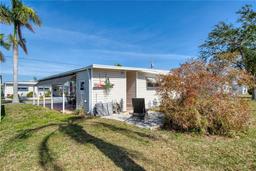 Picture of 18675 Us Highway 19 N Unit 320, Clearwater, FL 33764
