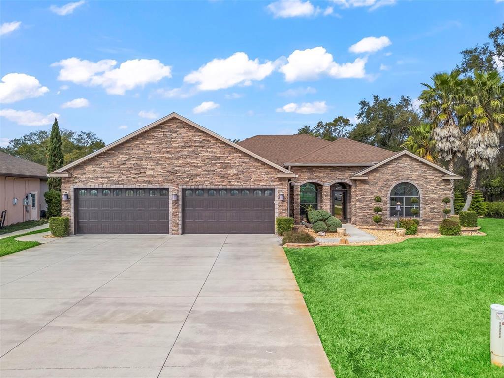 Picture of 11084 SE 168Th Loop, Summerfield, FL 34491