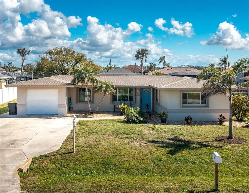 Picture of 1910 Greenlawn Drive, Englewood FL 34223