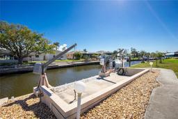 Picture of 1910 Greenlawn Drive, Englewood, FL 34223