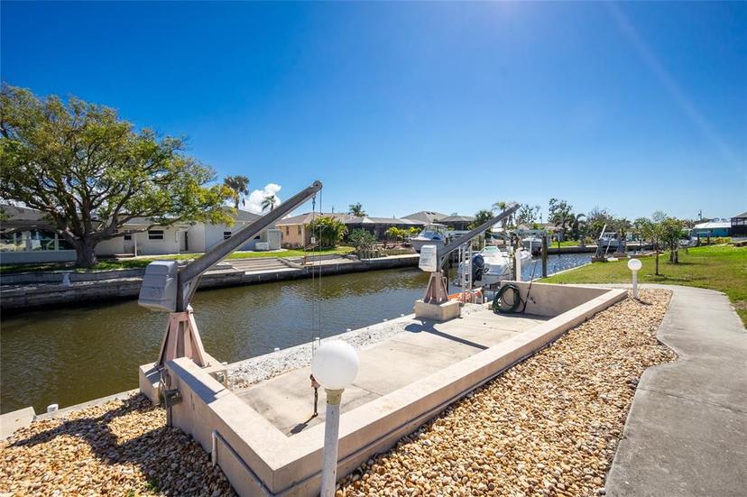Picture of 1910 Greenlawn Drive, Englewood FL 34223