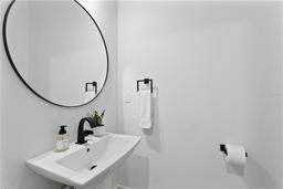 Picture of 4406 W Euclid Avenue, Tampa, FL 33629