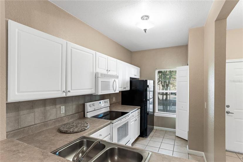 Picture of 5065 NW 45Th Road Unit 103, Gainesville FL 32606