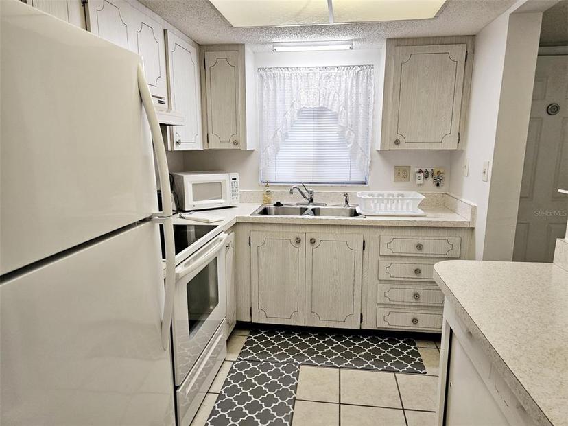 Picture of 3528 Lake Bayshore Drive Unit K-115, Bradenton FL 34205