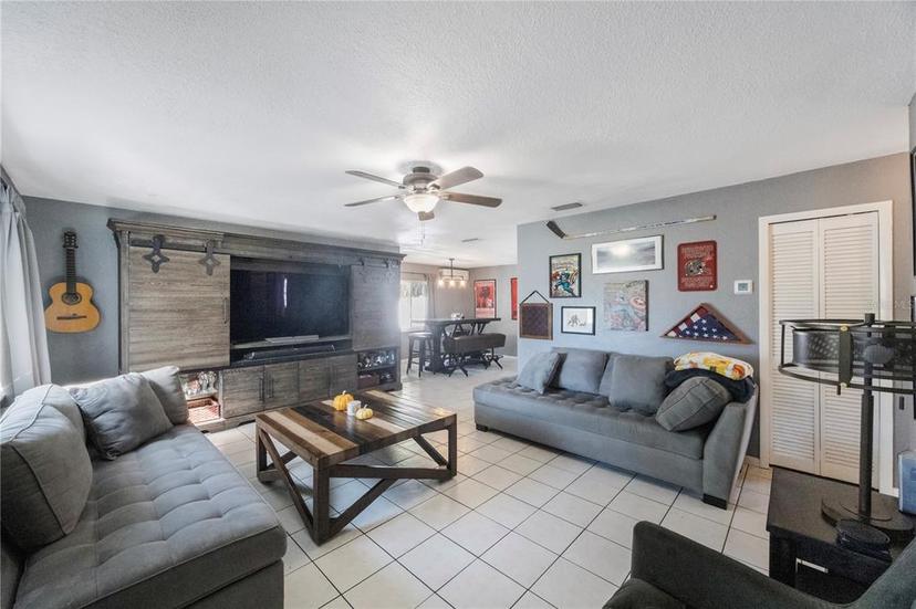 Picture of 10373 54Th Avenue N, St Petersburg FL 33708
