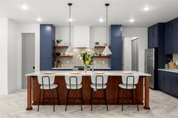 Picture of 1802 E Park Circle, Tampa, FL 33610