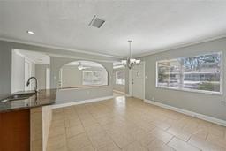 Picture of 4101 W Leila Avenue, Tampa, FL 33616