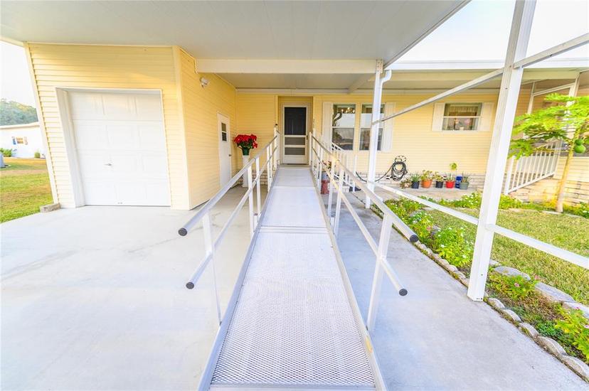 Picture of 2737 Lake Grassmere Court Unit 899, Zellwood FL 32798