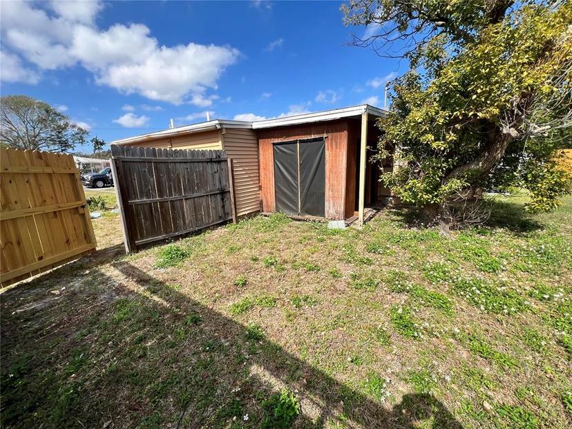 Picture of 7563 Meadowlawn Drive N, St Petersburg FL 33702