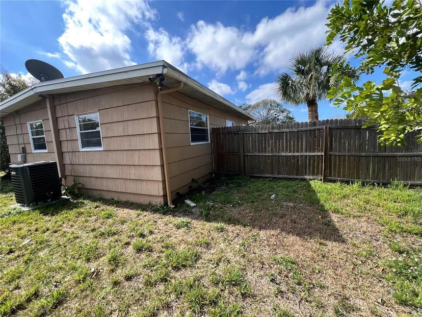 Picture of 7563 Meadowlawn Drive N, St Petersburg FL 33702