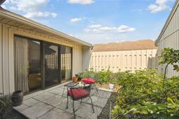Picture of 3901 Oak Loop Unit 33, Mulberry, FL 33860
