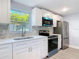 Picture of 1125 E Hubbard Avenue, Deland, FL 32724