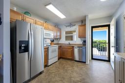 Picture of 901 Beach Road Unit 402, Sarasota, FL 34242