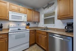 Picture of 901 Beach Road Unit 402, Sarasota, FL 34242