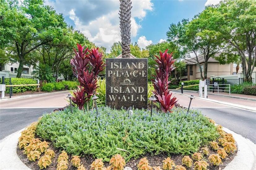 Picture of 628 Arbor Lake Lane, Tampa FL 33602