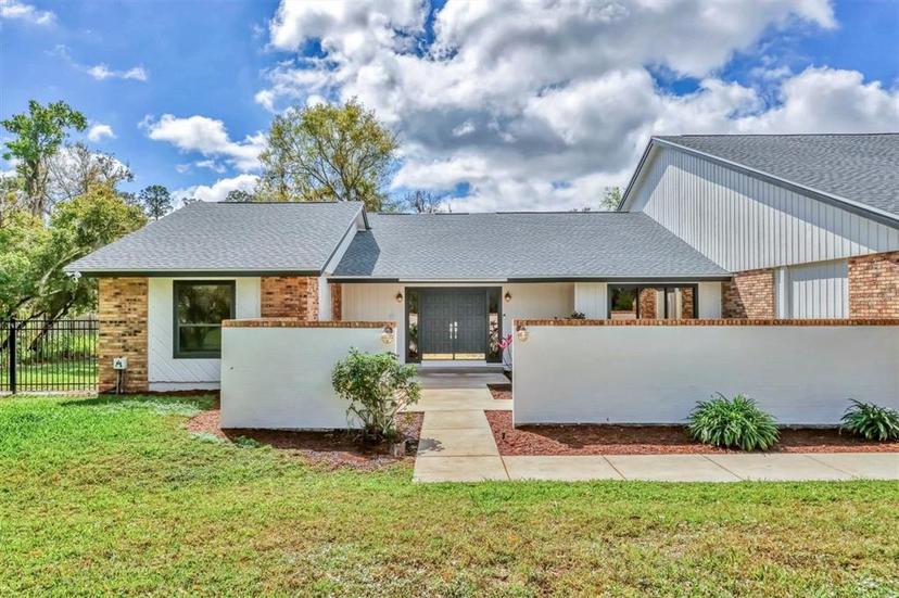 Picture of 3651 Walden Pond Drive, Sarasota FL 34240