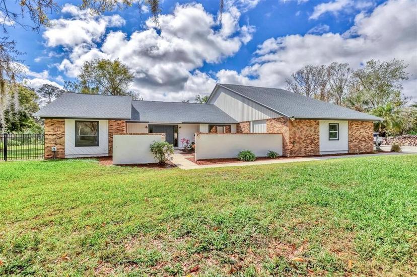 Picture of 3651 Walden Pond Drive, Sarasota FL 34240