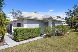 Picture of 276 Cerromar Way Unit 60, Venice, FL 34293