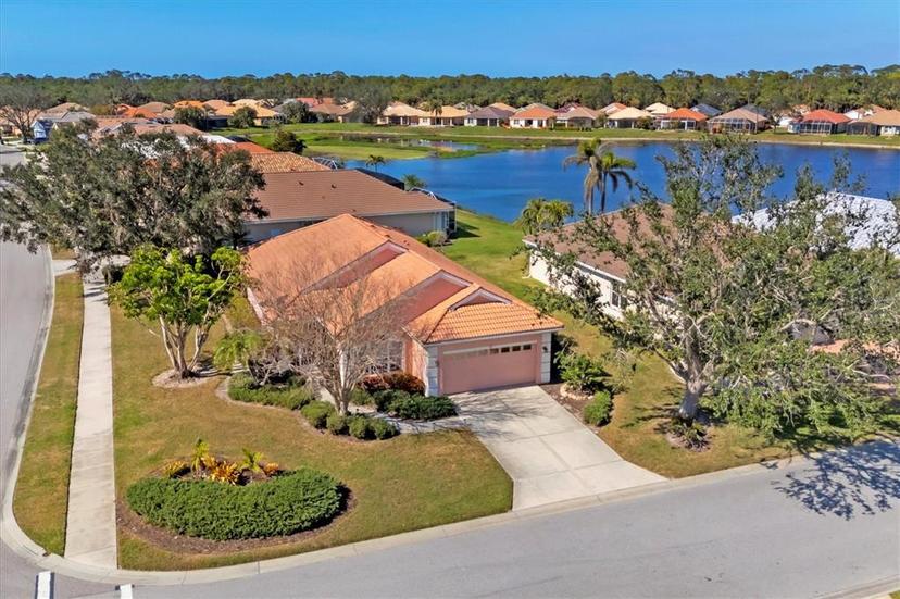 Picture of 805 Derbyshire Drive, Venice FL 34285