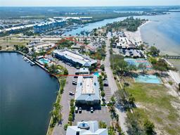 Picture of 611 Destiny Drive Unit 604, Ruskin, FL 33570