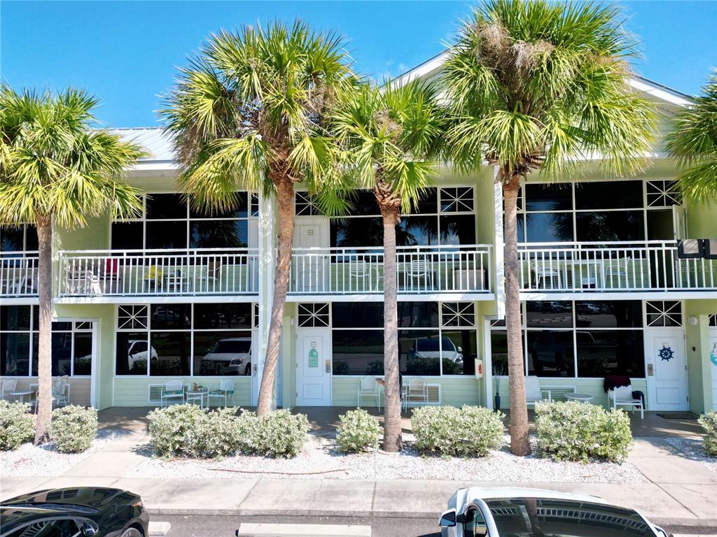 Picture of 611 Destiny Drive Unit 604, Ruskin, FL 33570