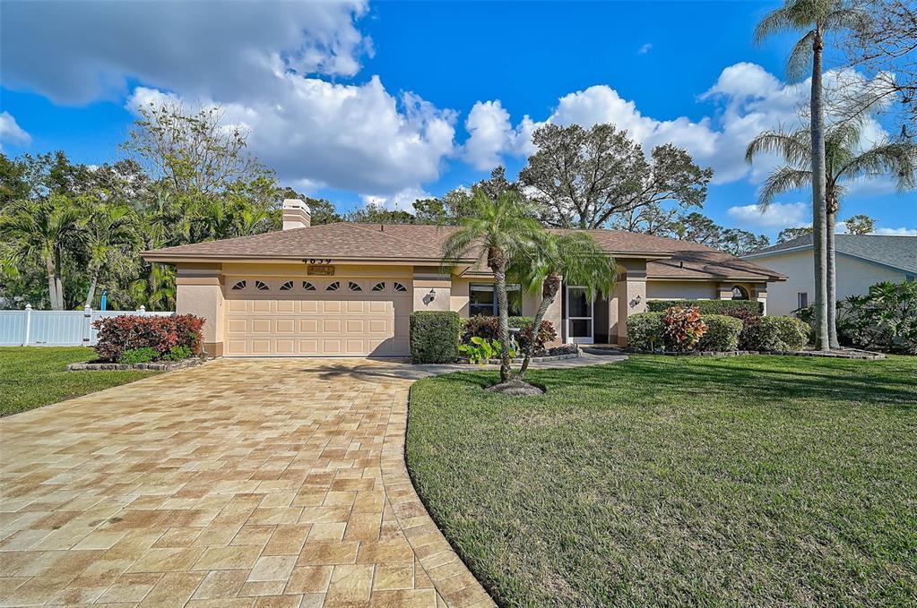 Picture of 4639 Meadowview Circle, Sarasota, FL 34233