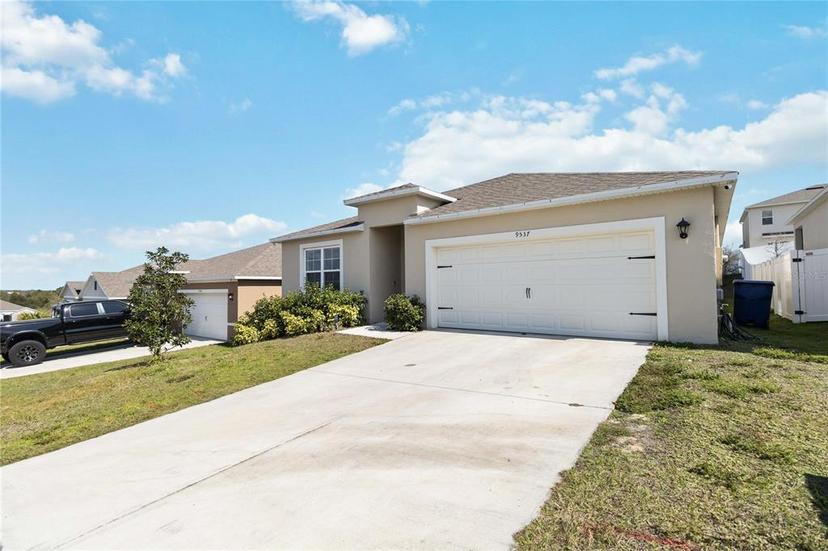 Picture of 9537 Black Walnut Drive, Clermont FL 34715
