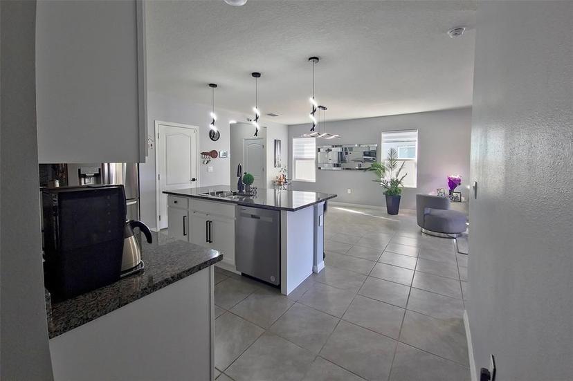 Picture of 1292 Cascades Avenue, Davenport FL 33837