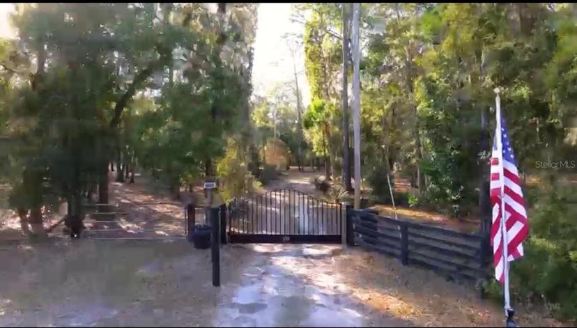 Picture of 12108 SE 225Th Drive, Hawthorne FL 32640