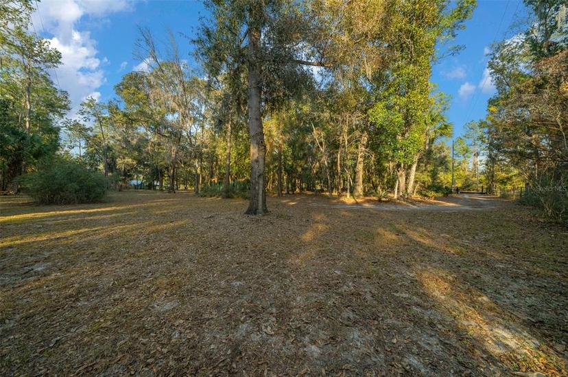 Picture of 12108 SE 225Th Drive, Hawthorne FL 32640