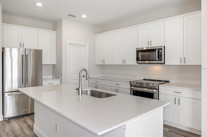 Picture of 12150 Cattleside Drive, Riverview FL 33579