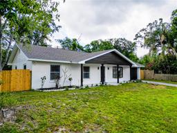 Picture of 19109 Sunlake Boulevard, Lutz, FL 33558