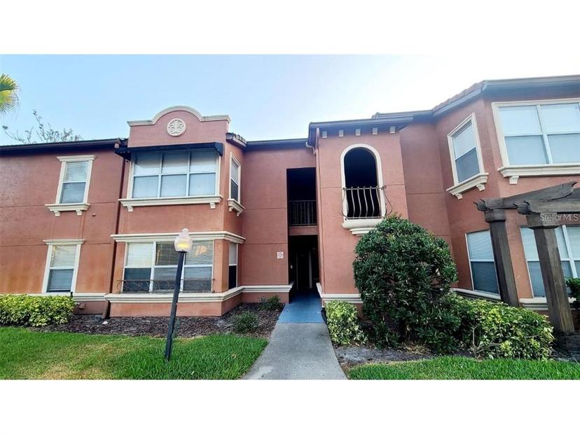Picture of 5116 Conroy Road Unit 12, Orlando FL 32811
