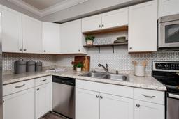 Picture of 921 57Th Avenue N, St Petersburg, FL 33703