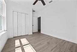Picture of 1022 SW 67Th Way, Gainesville, FL 32607