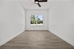 Picture of 1022 SW 67Th Way, Gainesville, FL 32607