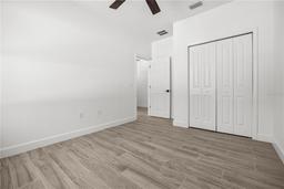 Picture of 1022 SW 67Th Way, Gainesville, FL 32607