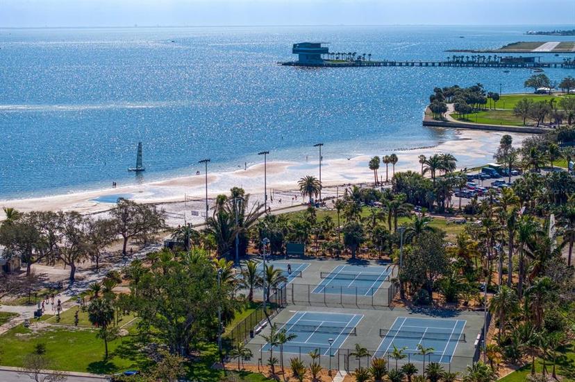 Picture of 1200 N Shore Drive Ne Unit 204, St Petersburg FL 33701