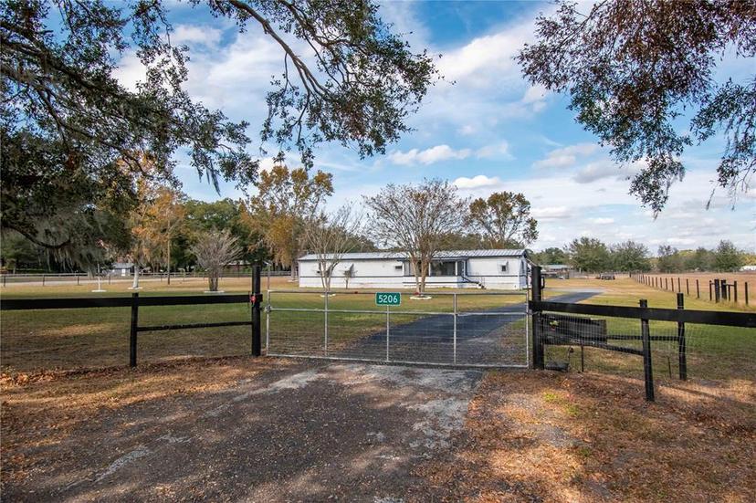 Picture of 5206 WEST County Road 476, Bushnell FL 33513