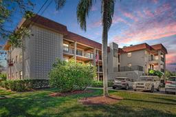 Picture of 1723 Gulf Road Unit 104, Tarpon Springs, FL 34689