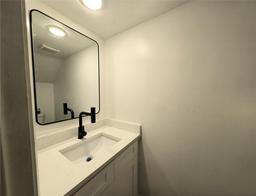 Picture of 5415 Fairwood Way Unit 303, Orlando, FL 32808