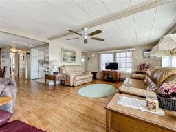 Picture of 511 50Th Avenue Drive W, Bradenton, FL 34207