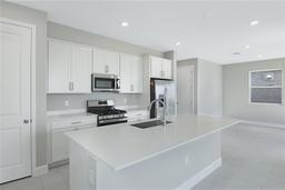 Picture of 5916 Jensen View Avenue, Apollo Beach, FL 33572