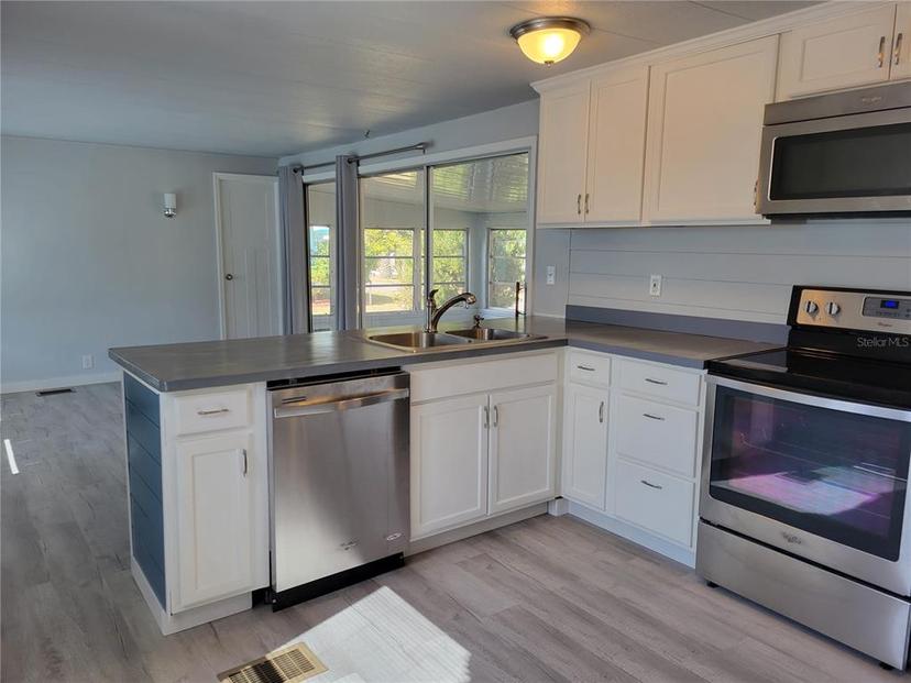 Picture of 512 Cardinal Drive, Leesburg FL 34788