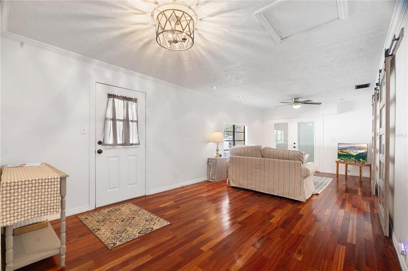 Picture of 6305 S Macdill Avenue, Tampa FL 33611